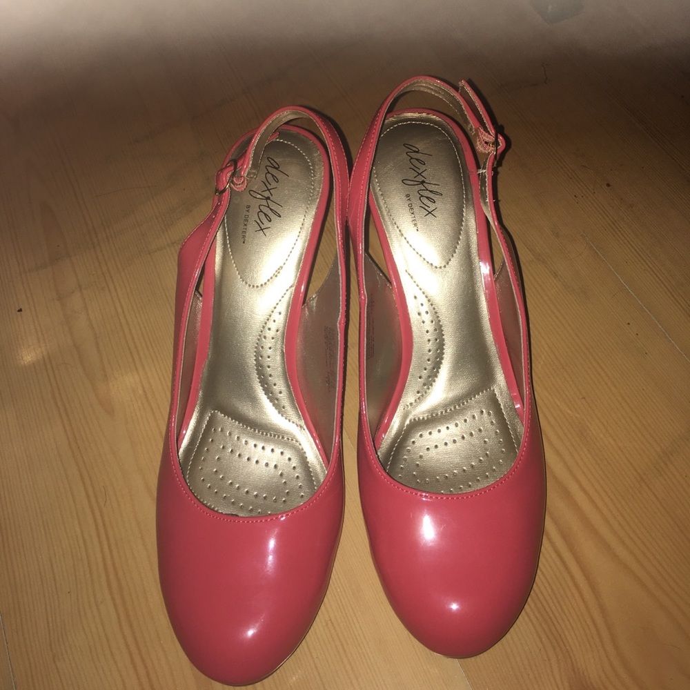 Pair of coral wedges...NEW.... size 11